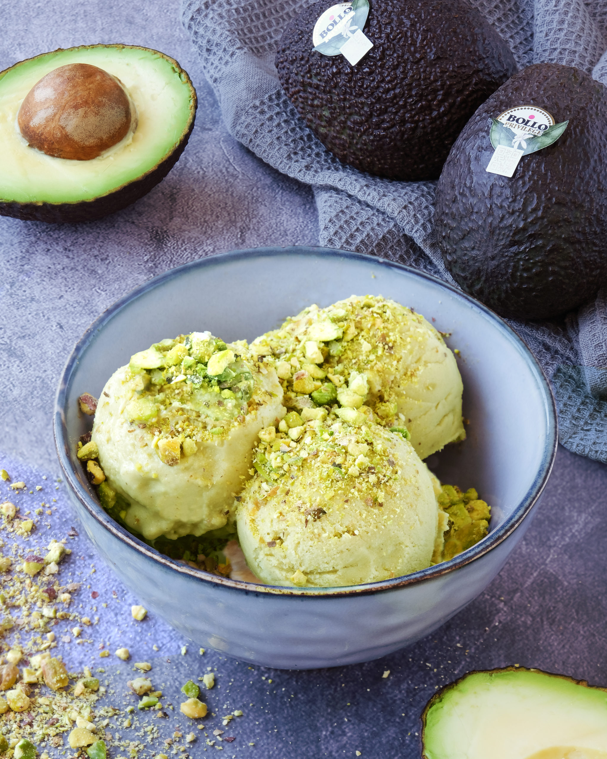 Vegan avocado and pistacho ice cream